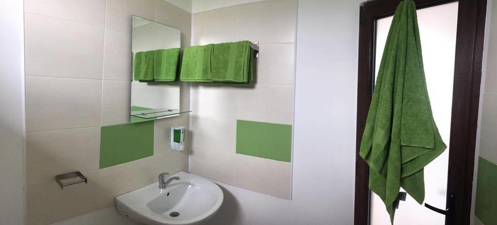 Casa De La Corbu Hotel Corbu  Kültér fotó